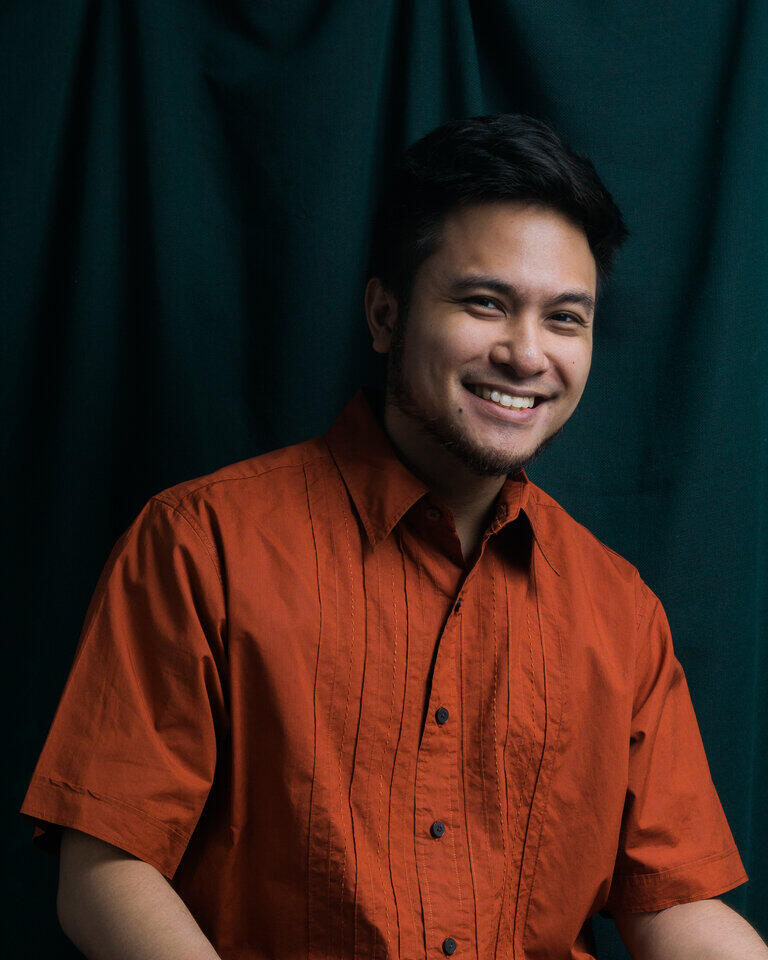 Improv Comedy Team Building by Isaac Ongpauco Improv With Isaac | Fun & Engaging Team Building Workshops | Boost teamwork, trust, and communication with improv comedy workshops for corporate teams. Engaging, interactive, and designed to strengthen workplace connections. 📈